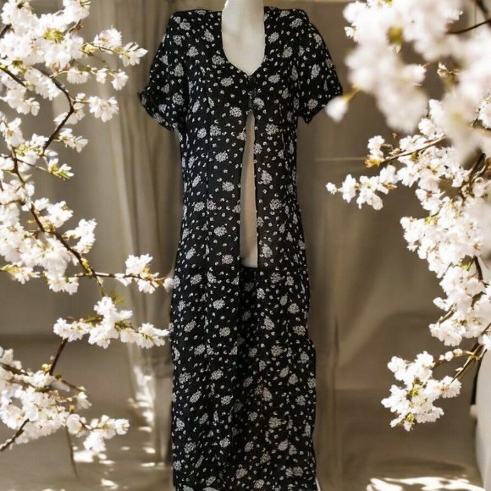 Floral Black and White Dress Enhancer / Swim Cover Up Size Large